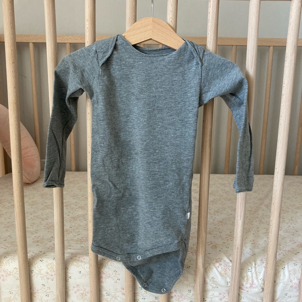 Minimalisma bodysuit, 100% organic cotton.